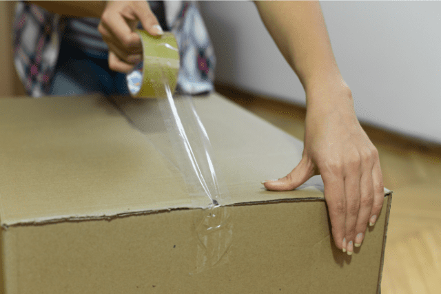 Read more about the article How To Use Plastic Wrap For Moving