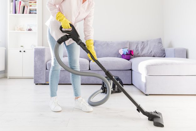 Essential products to clean an apartment